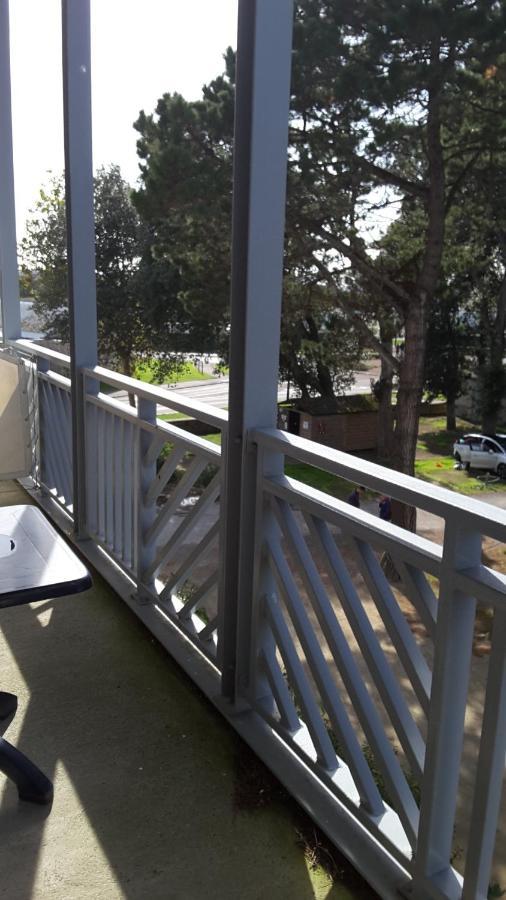 Appartement vue latérale mer Le Croisic Exterior foto